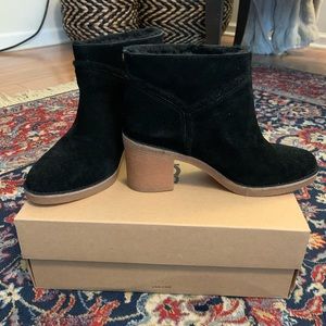 UGG Black Kasen Booties sz 8.5